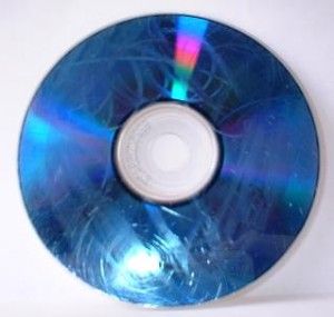 Come togliere i graffi da un cd 