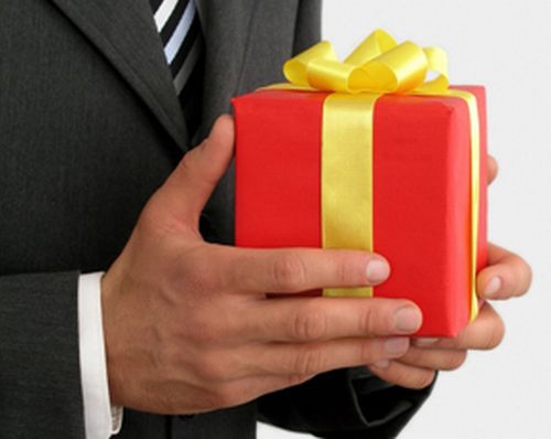 Come fare un regalo a chi ha già tutto  