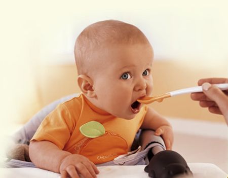 Come avvicinare al cibo, un bambino che non mangia nulla  