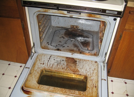 Come pulire il forno con metodi naturali 