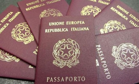 Come richiedere il passaporto online  