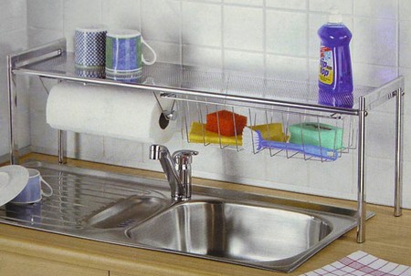 Come eliminare i cattivi odori dal lavandino della cucina 