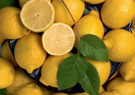 Come utilizzare il limone nelle faccende domestiche  