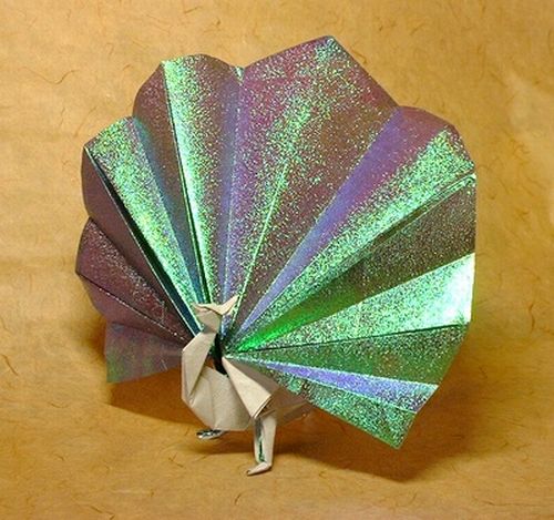 Come fare un pavone con l'origami 