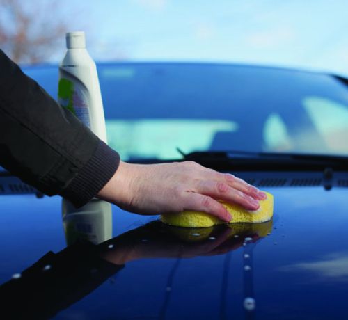 Come togliere le macchie di catrame dalla carrozzeria dell'auto  