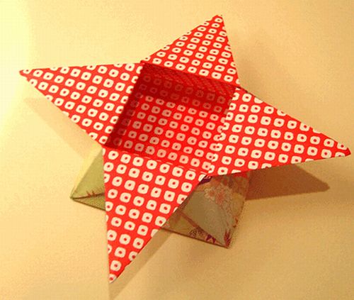 Come fare una scatola a forma di stella con l'origami  