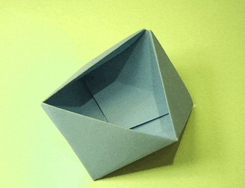 Come fare una scatola triangolare con l'origami  