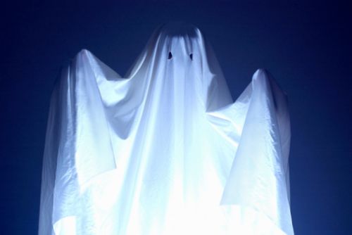 Come fare il costume da fantasma per Halloween  