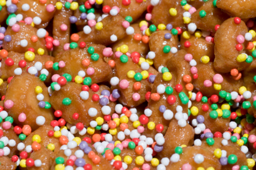 Come fare i dolci di Carnevale: fritole, cicerchiata e schiacciata dolce  