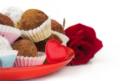 Come fare i dolci di San Valentino, biscotti e cioccolatini  