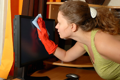 Come pulire lo schermo del pc e della tv  