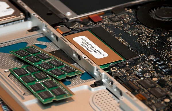 Come espandere la RAM del MacBook Pro 