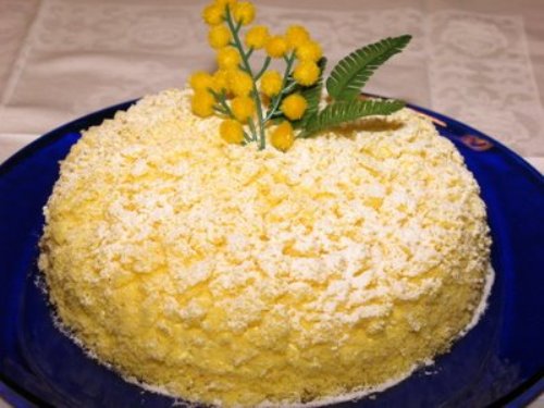 Come fare la torta mimosa per l'8 marzo  