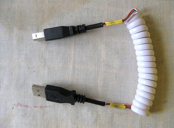 Come trasformare un cavo USB in un cavo a spirale  