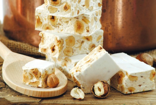 Come fare il torrone bianco duro  