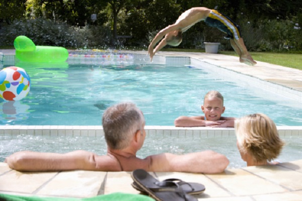 Come svuotare la piscina  