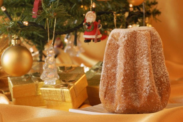 Come fare il pandoro a forma di albero di Natale  