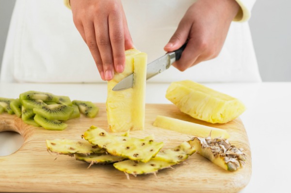Come tagliare un ananas  