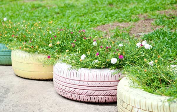 Riciclo creativo, dalla plastica ai pneumatici: spazio alla fantasia  