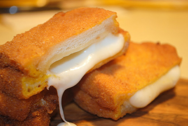 Mozzarella in carrozza, tanta bontà in un piatto semplicissimo  