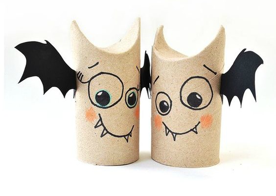 Come fare i pipistrelli con la carta igienica per Halloween 