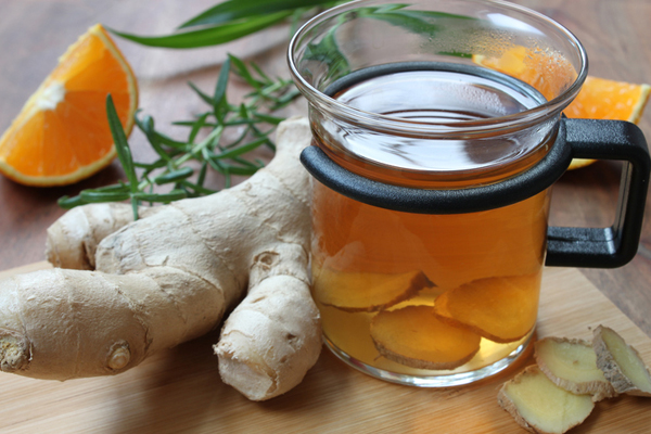 Come preparare una tisana allo zenzero e sconfiggere l'influenza  