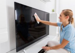 Come pulire il televisore ed il telecomando 