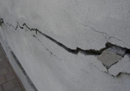 Crepe e lesioni nei muri, problema di fondazioni? L’efficacia delle resine espandenti di Geosec 
