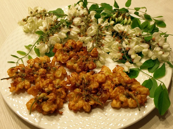 Come preparare le frittelle di fiori di acacia  