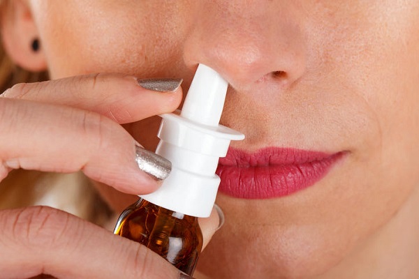 Come eseguire una doccia nasale?  