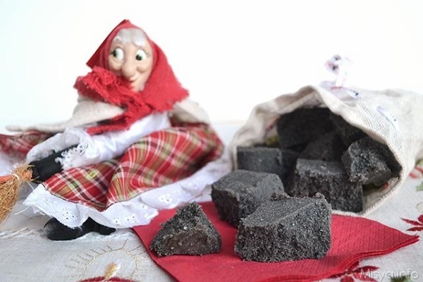 Come preparare carbone dolce Befana fatto in casa  