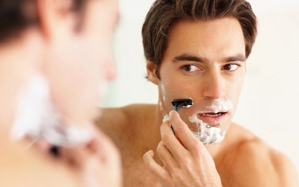 Come preparare schiuma da barba fatta in casa  