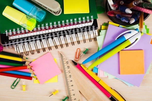 Come risparmiare sul materiale scolastico  