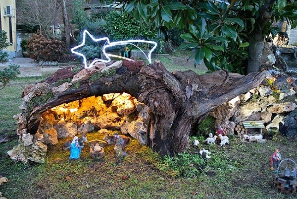 Come creare un presepe in giardino  