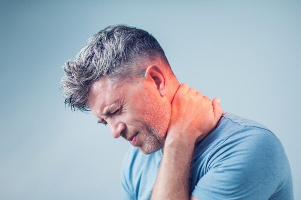 Come combattere il mal di collo 
