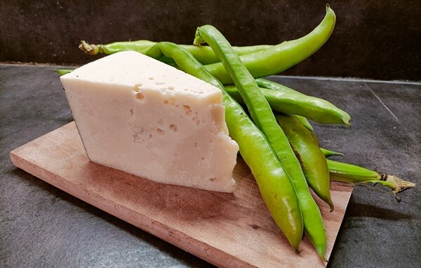 Come mangiare fave e pecorino  