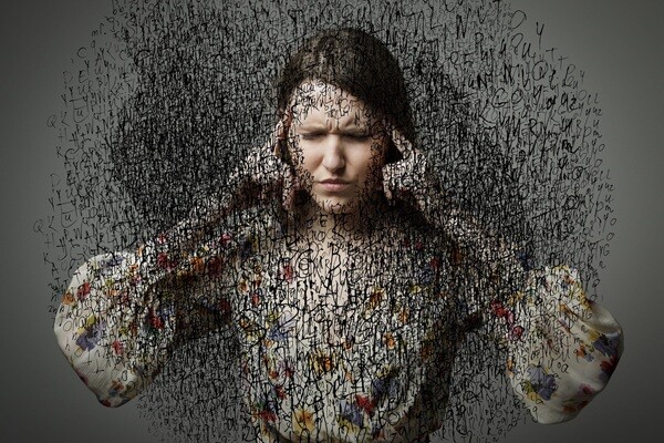 Come combattere i pensieri intrusivi  